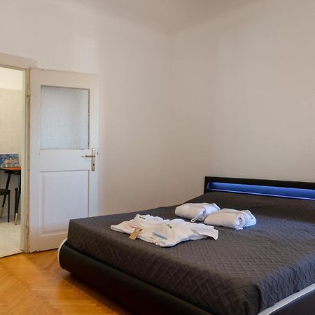 Vistasanlu Apartment Триест Екстериор снимка