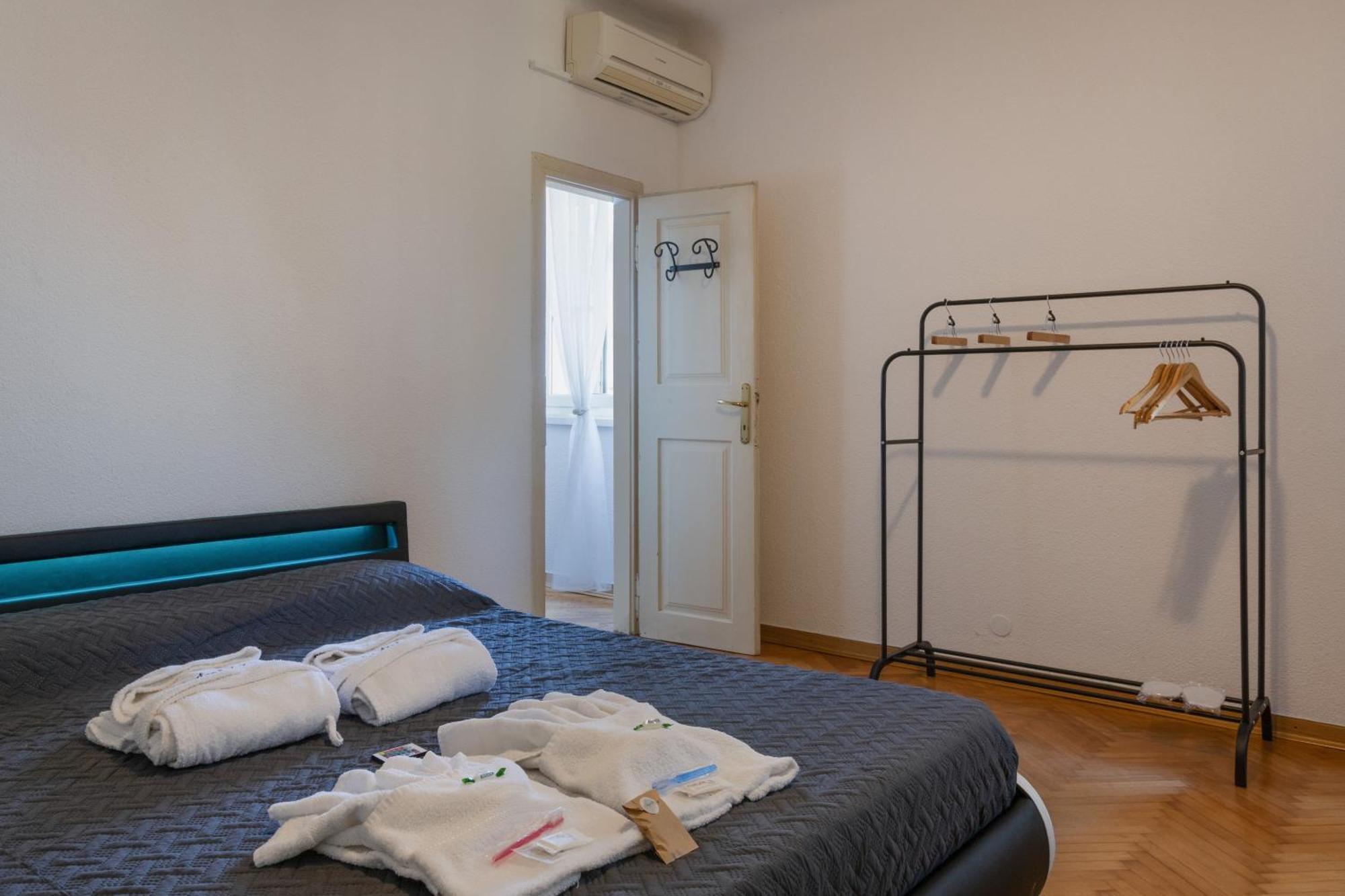 Vistasanlu Apartment Триест Екстериор снимка